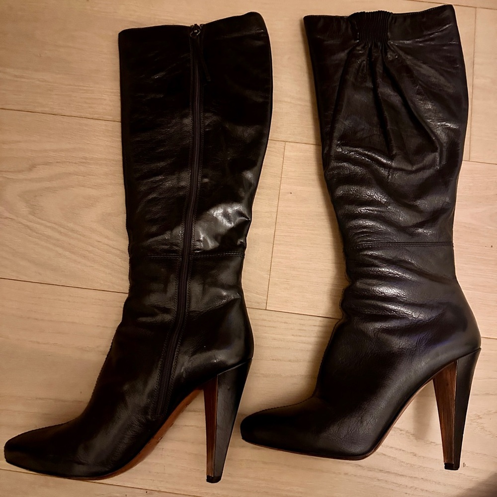 Miu Miu Black Knee-high heeled Boots with ruched detail